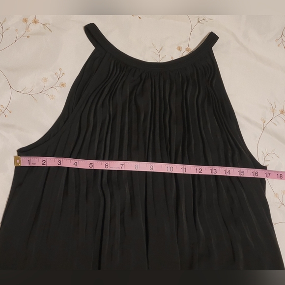 ​Vince. Black Sunburst Pleated Neck Halter Maxi Dress - 10 - Picture 15 of 15